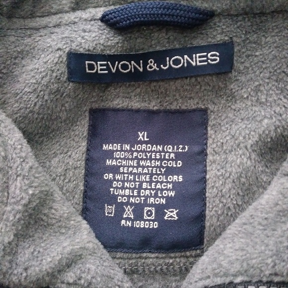 Devon & Jones ESPN Men's Vest - Picture 4 of 5